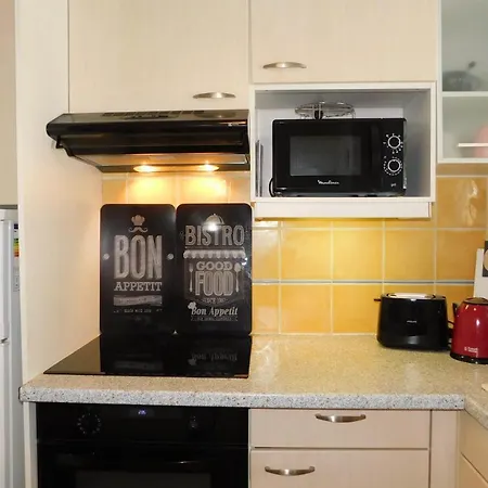 Apartment Charming Air-conditioned T2 