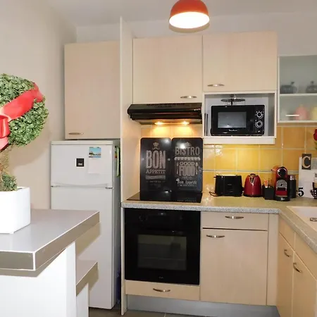 Apartment Charming Air-conditioned T2 